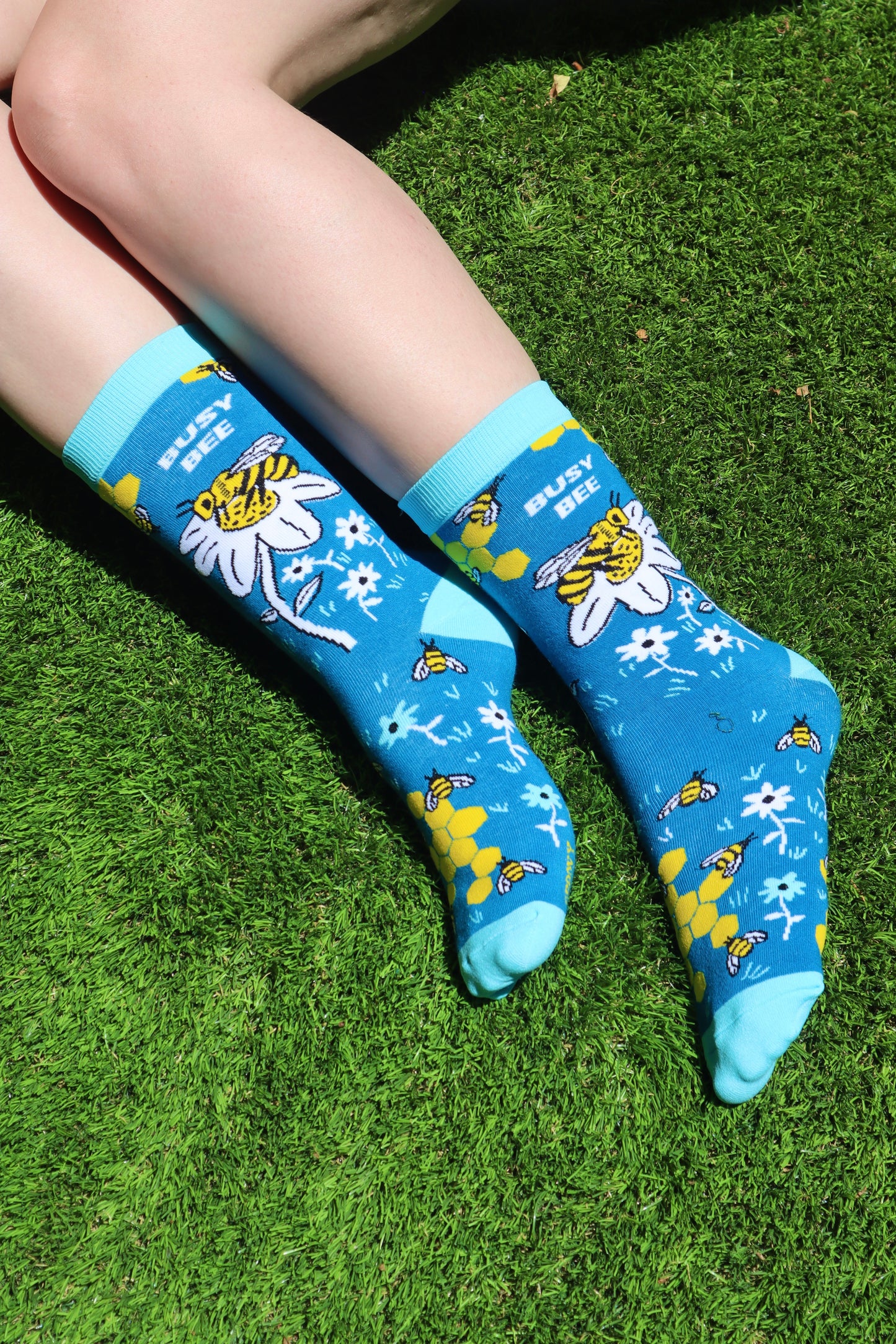 Busy Bee Womens Crew Socks